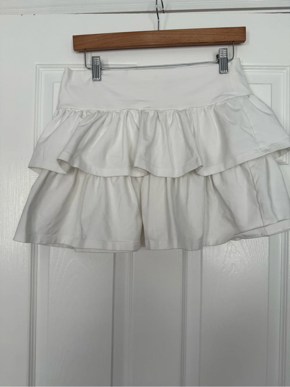 Sunday Best white buttercup tiered miniskirt- size M